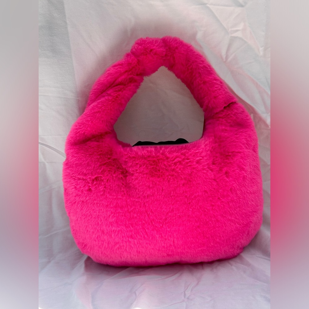 3 AM‎ Forever pink fuzzy shoulder bag- NWOT